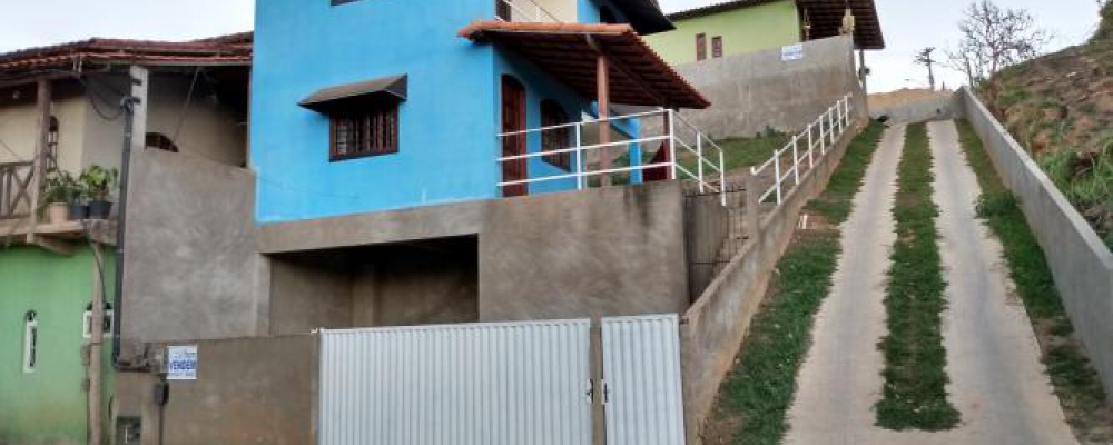 Casa com vista panormica rua asfaltada